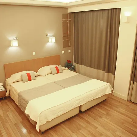 Ariston Отель 3*